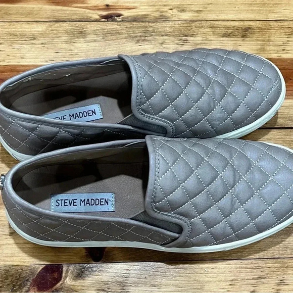 Steve Madden slip on Quilted Ecentrcq  shoes color: Nude - Picture 1 of 12